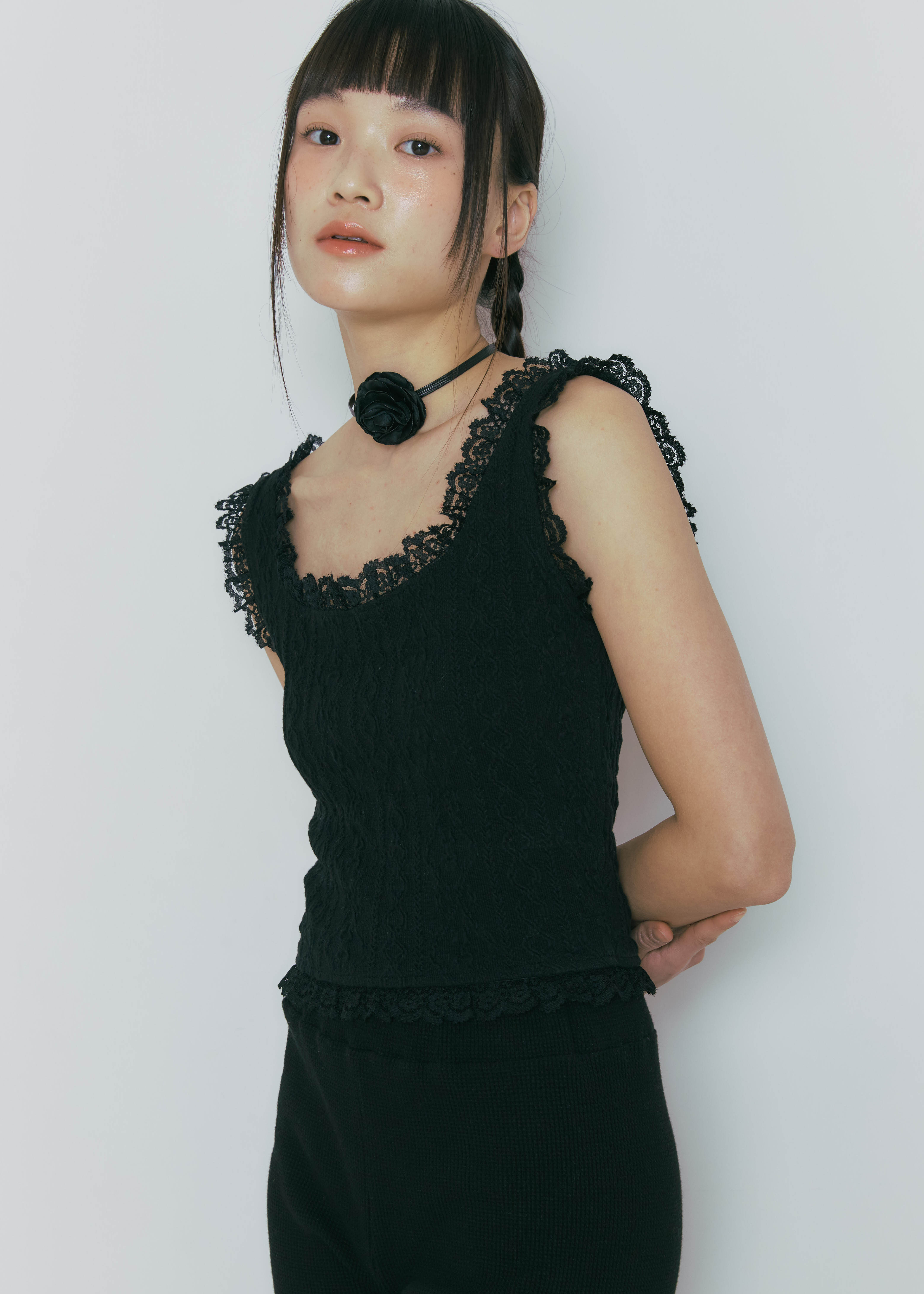 Angel lace sleeveless - black